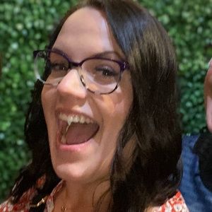 Meet your Posher, Abbie